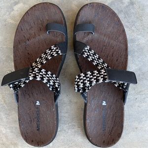 Merrell size 9, black sandals
